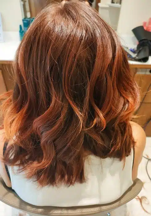 Coiffure-femme-balayage-a-domicile-margencel